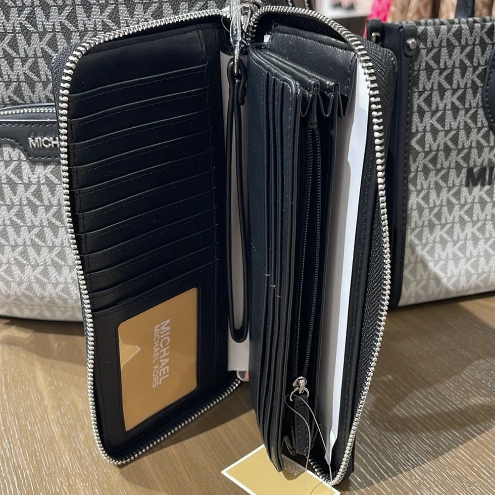 MICHAEL KORS Continental Wristlet Phone Case Wallet Black NWT
